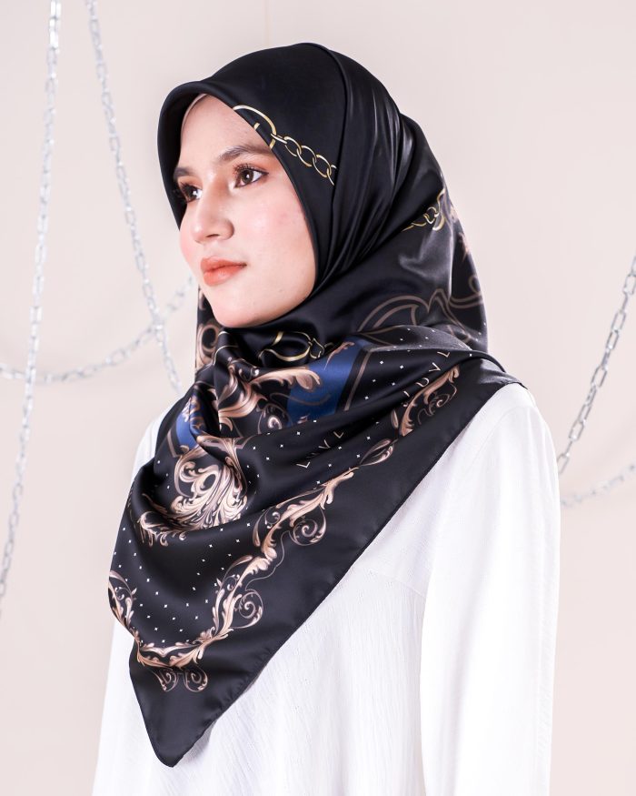 Tudung Bawal Satin Chainz - Figaro - Image 5