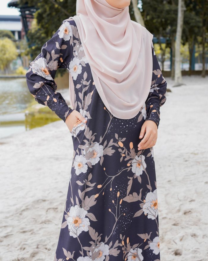 Dress Leila - Midnight Narcissus - Image 4