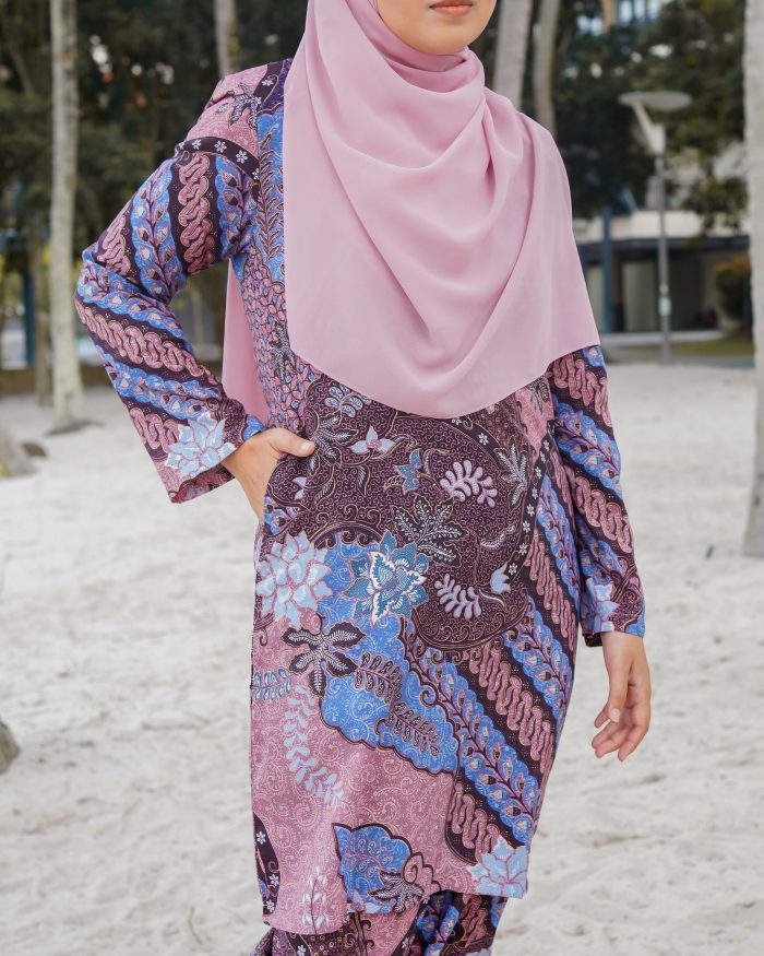 Baju Kurung Batik Safura - Ayu - Image 4