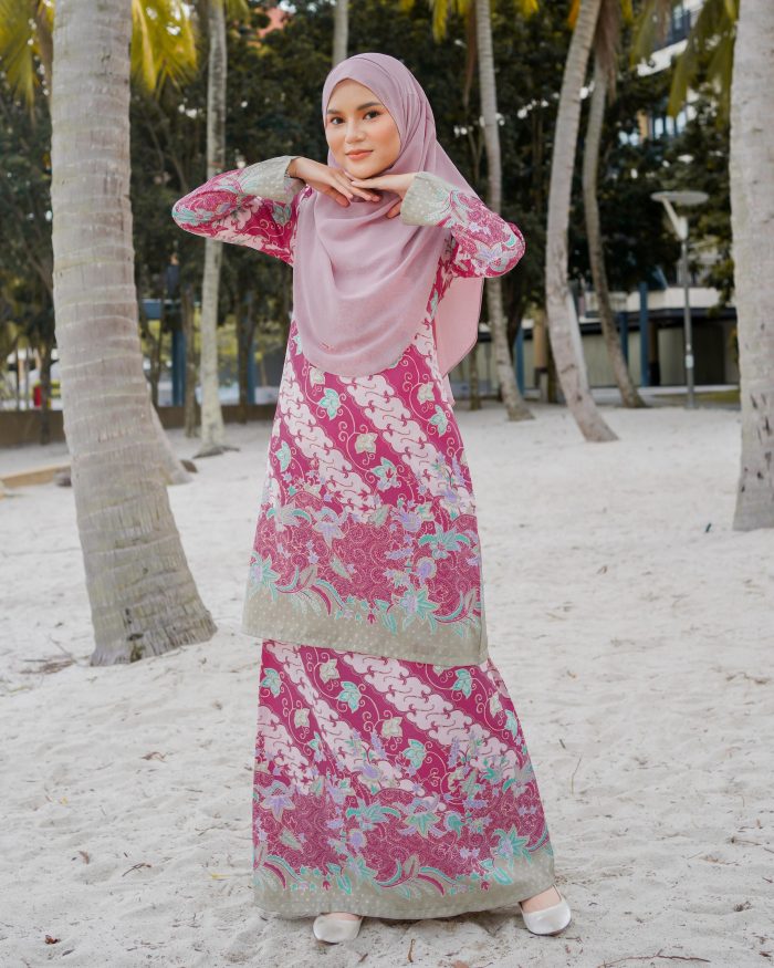 Baju Kurung Batik Safura - Pink Puspa - Image 2