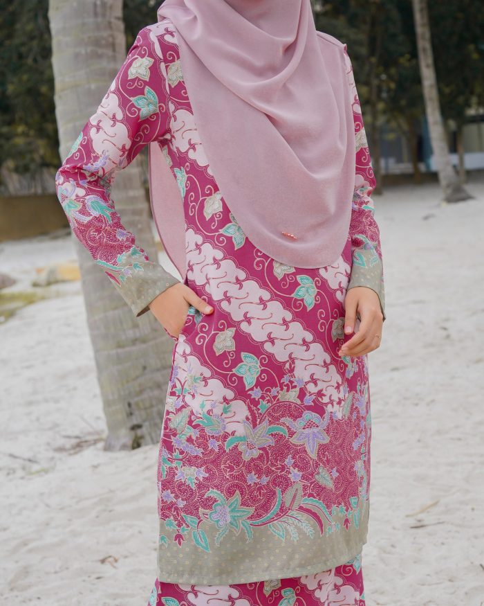 Baju Kurung Batik Safura - Pink Puspa - Image 4