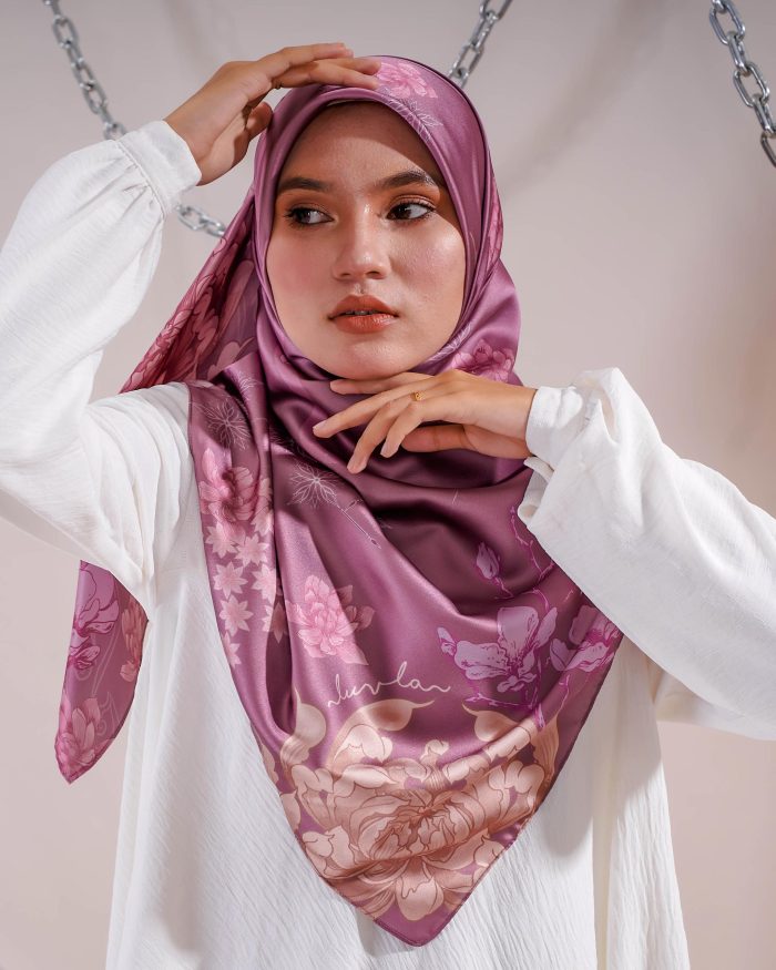 Tudung Bawal Satin Madonna - Evita