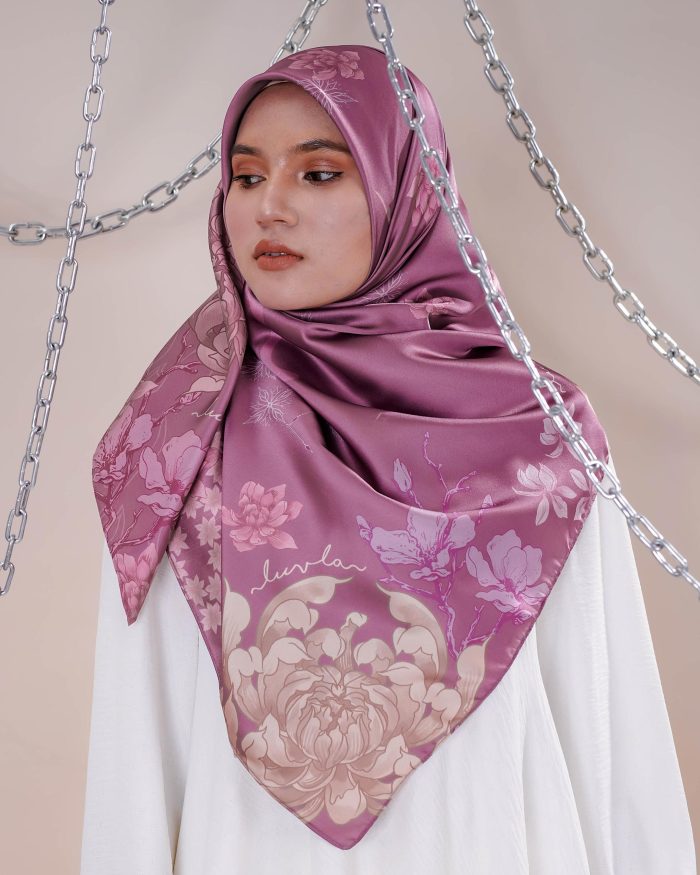 Tudung Bawal Satin Madonna - Evita - Image 4