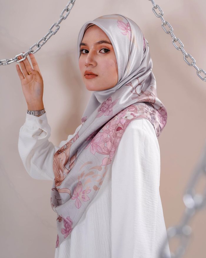Tudung Bawal Satin Madonna - Cherish