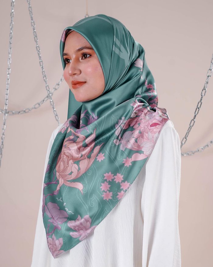 Tudung Bawal Satin Madonna - Medellin - Image 8