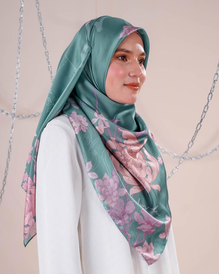 Tudung Bawal Satin Madonna - Medellin - Image 6