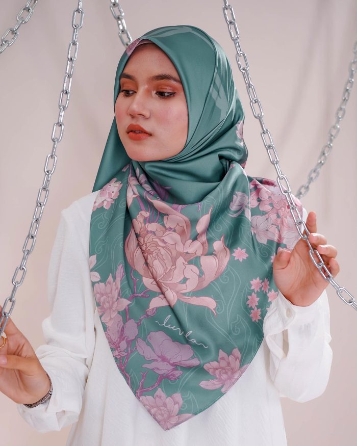 Tudung Bawal Satin Madonna - Medellin - Image 3