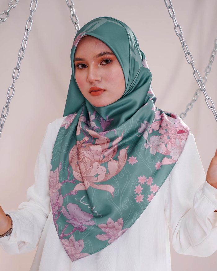 Tudung Bawal Satin Madonna - Medellin - Image 2