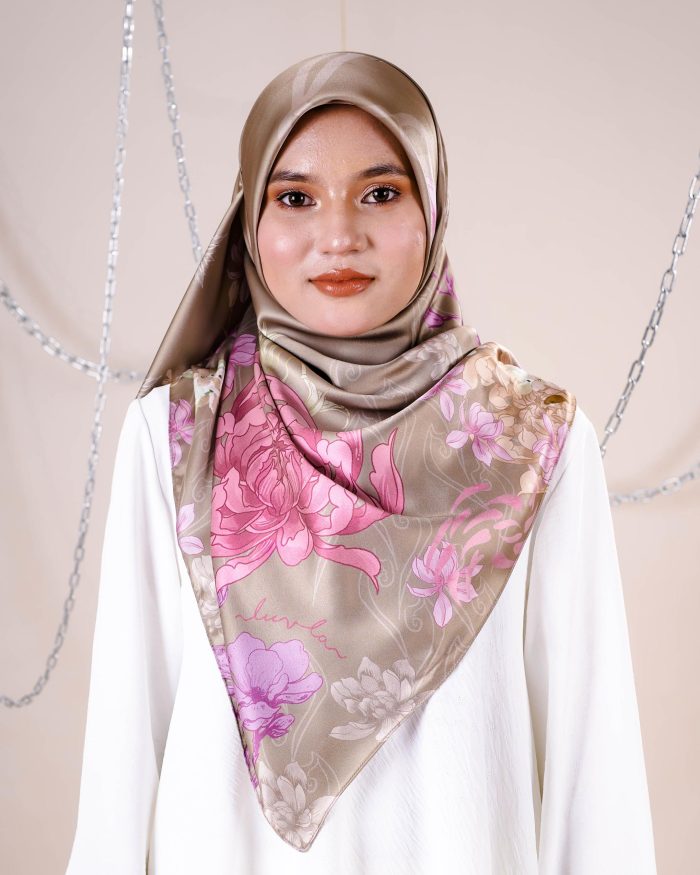 Tudung Bawal Satin Madonna - Soltera - Image 8