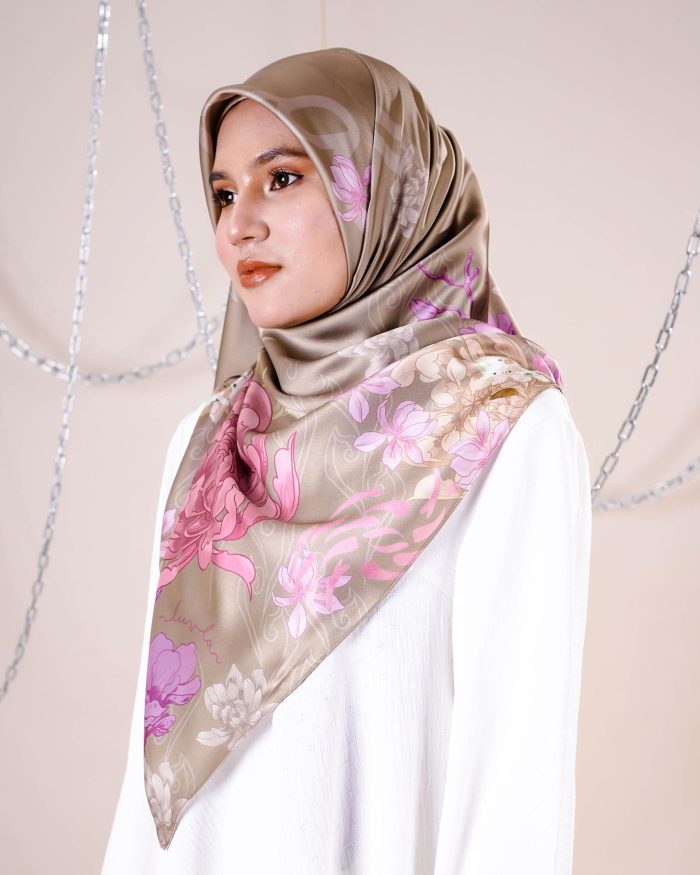 Tudung Bawal Satin Madonna - Soltera - Image 7