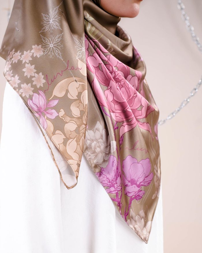 Tudung Bawal Satin Madonna - Soltera - Image 5