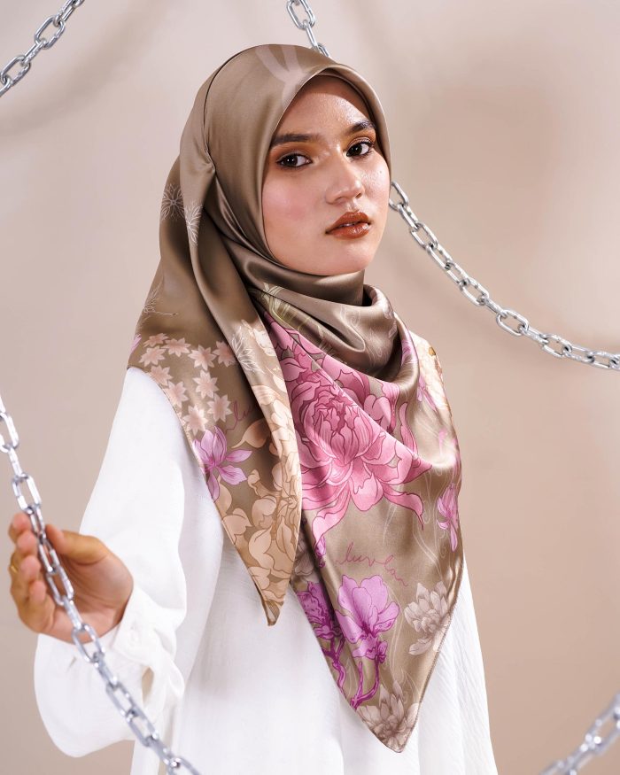 Tudung Bawal Satin Madonna - Soltera