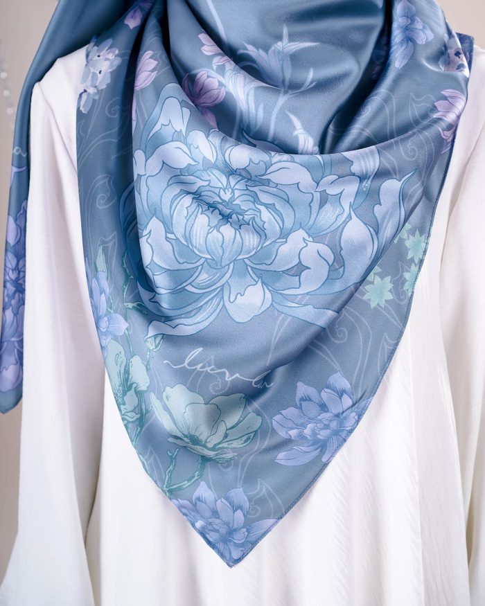 Tudung Bawal Satin Madonna - Frozen - Image 3
