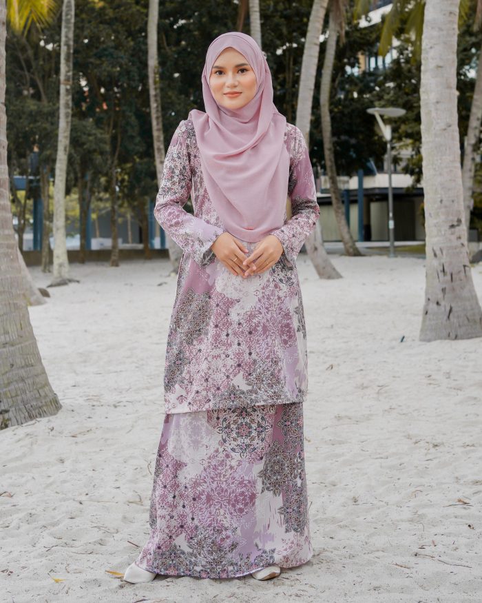 Baju Kurung Batik Safura - Pink Bakawali - Image 3