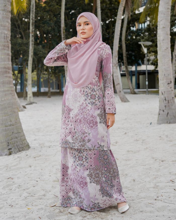 Baju Kurung Batik Safura - Pink Bakawali - Image 2