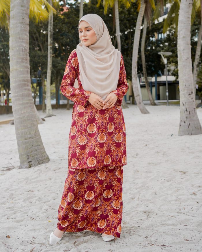 Baju Kurung Batik Safura - Red Kantan - Image 2