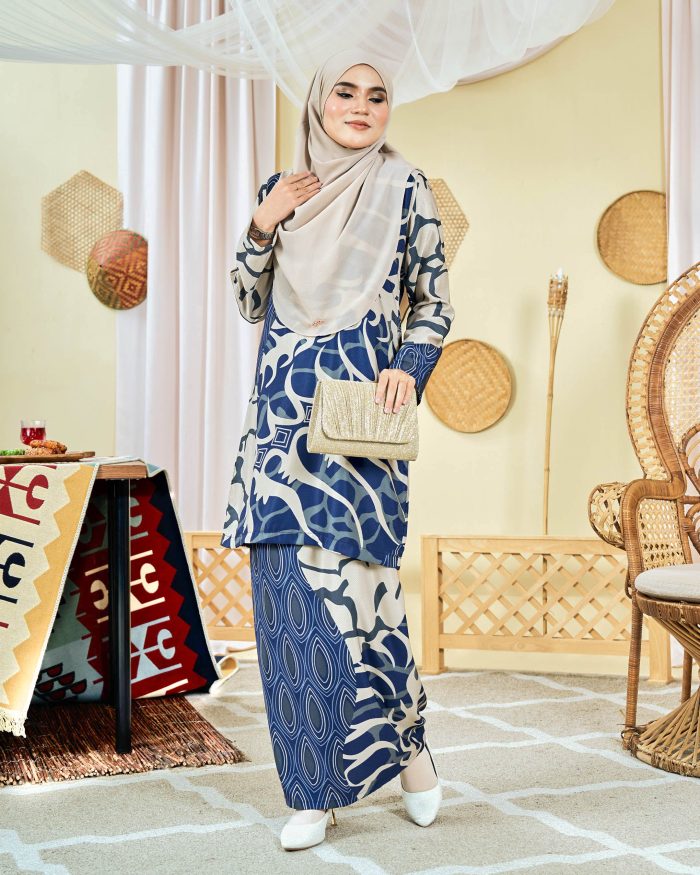 Baju Kurung Moden Batik Sultanah 9.0 - Pawana Denim Blue - Image 3