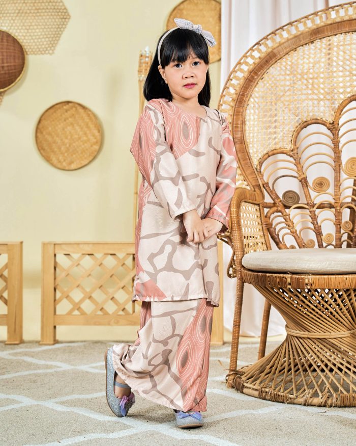 Baju Kurung Moden Batik Sultanah Kids 9.0 - Pawana Apricot Peachy - Image 3