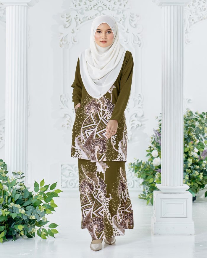 Baju Kurung Moden Batik Sultanah - Seri Pagi Olive Green - Image 2