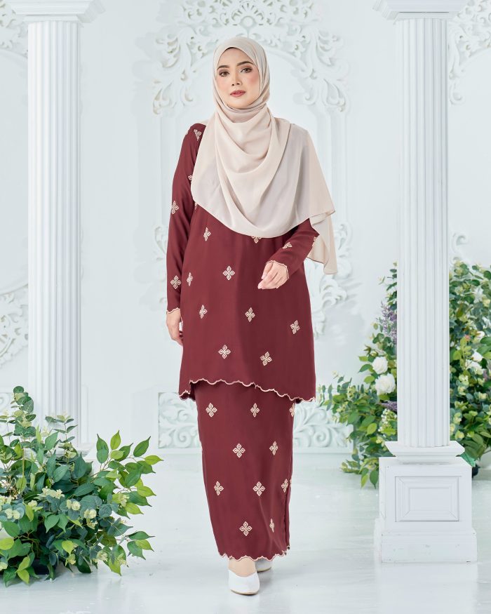 Baju Kurung Sulam Songket Tun Fatimah - Gemala Burgundy - Image 2