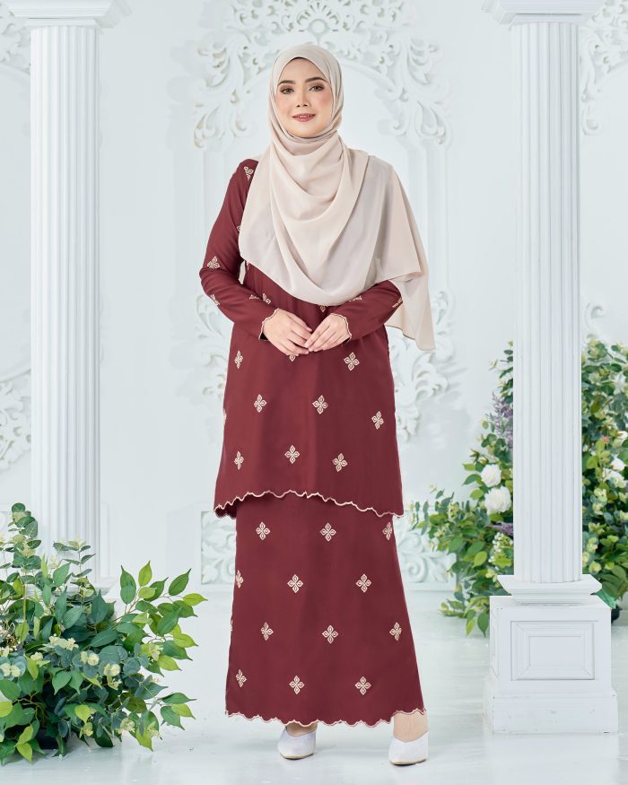 Baju Kurung Sulam Songket Tun Fatimah - Gemala Burgundy - Image 3