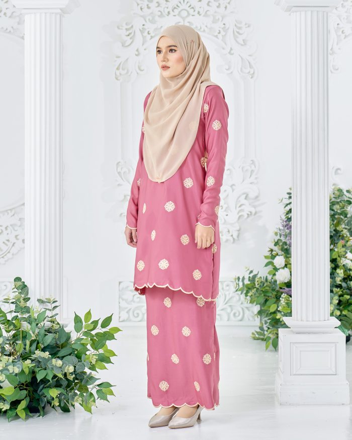Baju Kurung Sulam Songket Tun Fatimah - Embun Brink Pink - Image 2