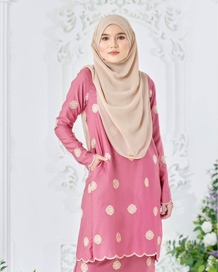 Baju Kurung Sulam Songket Tun Fatimah - Embun Brink Pink - Image 3
