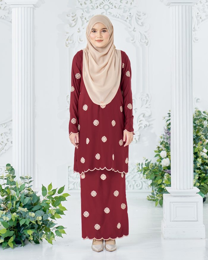 Baju Kurung Sulam Songket Tun Fatimah - Embun Burgundy - Image 2