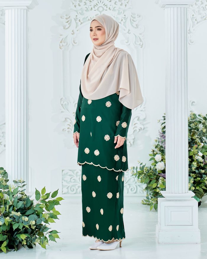 Baju Kurung Sulam Songket Tun Fatimah - Embun Emerald Green - Image 2