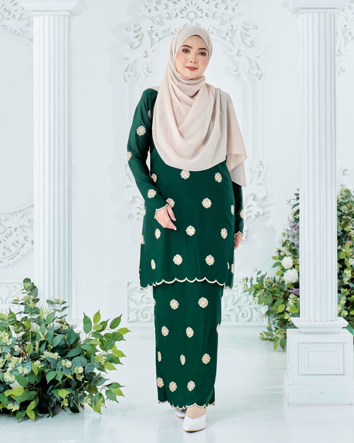 Baju Kurung Sulam Songket Tun Fatimah - Embun Emerald Green - Image 3