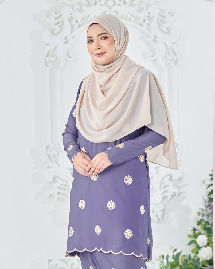 Baju Kurung Sulam Songket Tun Fatimah - Embun Lavendar Purple - Image 5