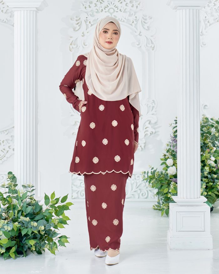 Baju Kurung Sulam Songket Tun Fatimah - Embun Maroon - Image 4