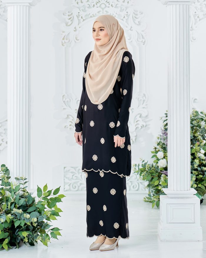 Baju Kurung Sulam Songket Tun Fatimah - Embun Matte Black - Image 2