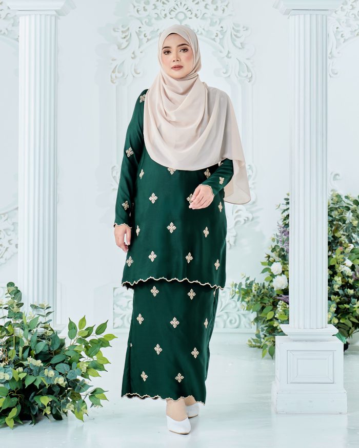 Baju Kurung Sulam Songket Tun Fatimah - Gemala Emerald Green - Image 3