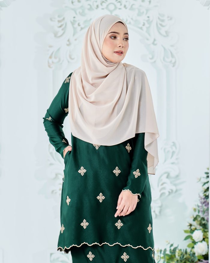 Baju Kurung Sulam Songket Tun Fatimah - Gemala Emerald Green - Image 4