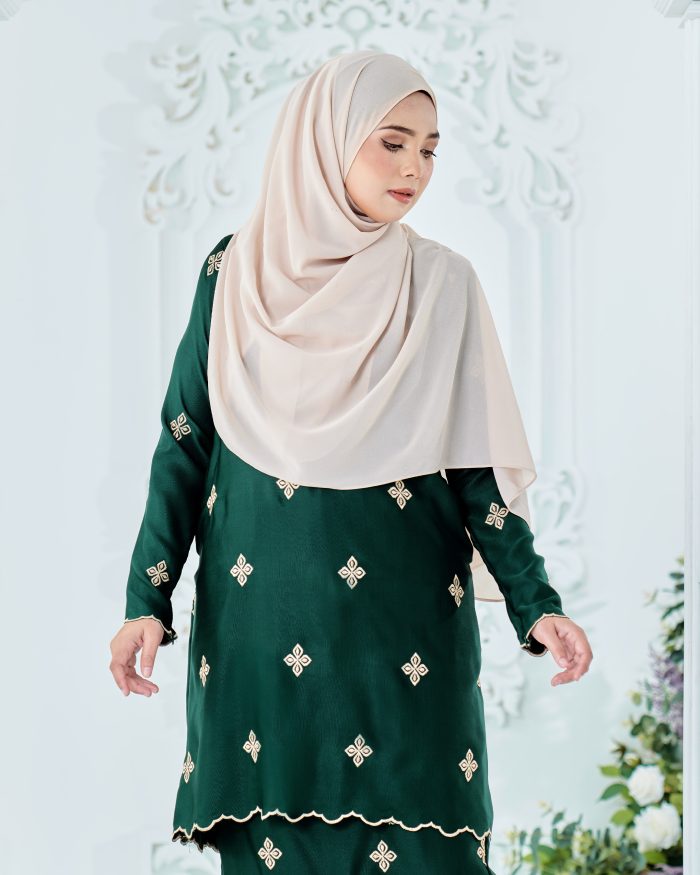 Baju Kurung Sulam Songket Tun Fatimah - Gemala Emerald Green - Image 5