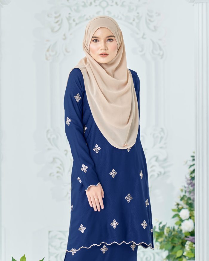 Baju Kurung Sulam Songket Tun Fatimah - Gemala Navy Blue - Image 5