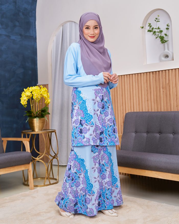 Baju Kurung Moden Batik Sultanah - Anggerik Dusty Blue - Image 3