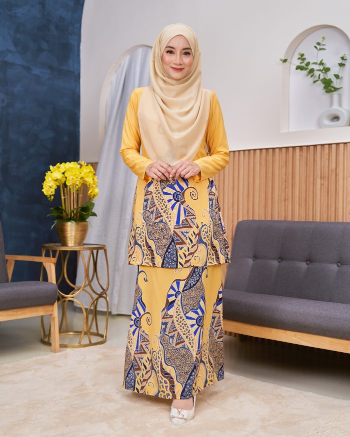 Baju Kurung Moden Batik Sultanah - Sumatera Canary Sun - Image 2