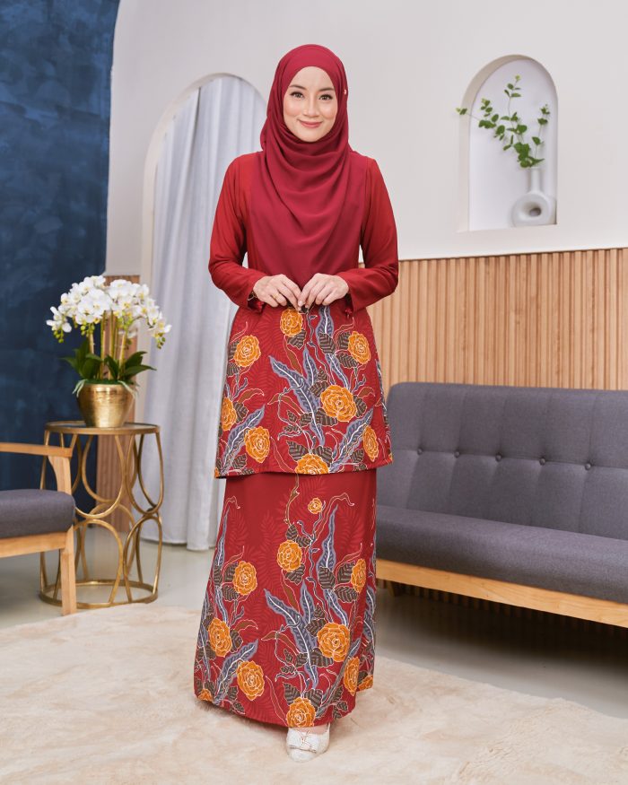 Baju Kurung Moden Batik Sultanah - Mawar Ruby Red - Image 2