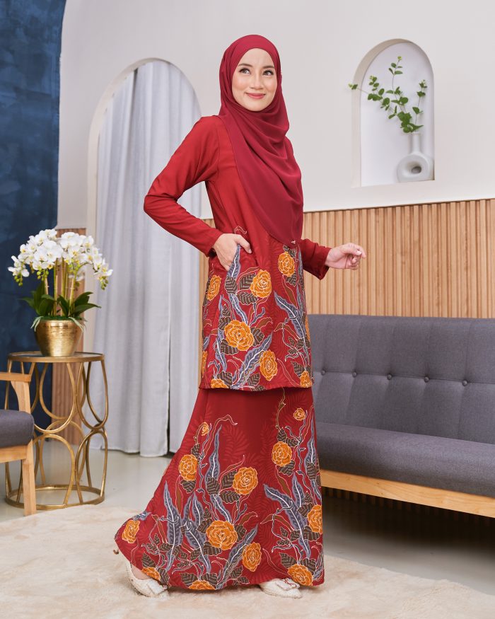 Baju Kurung Moden Batik Sultanah - Mawar Ruby Red - Image 3