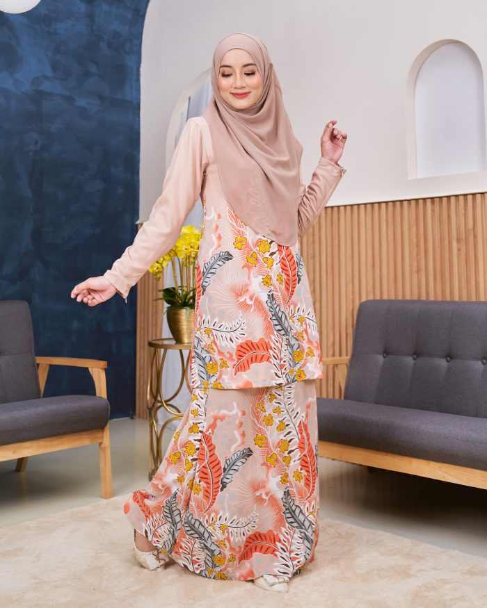 Baju Kurung Moden Batik Sultanah - Teruntum Clay Beige