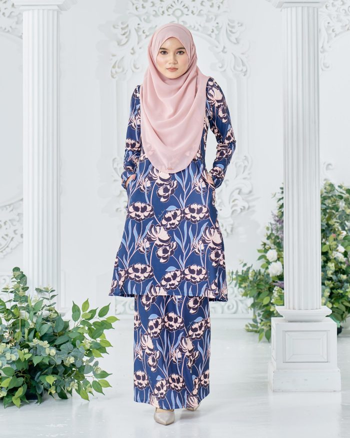 Baju Kurung Pahang Laura Printed 8.0 - Admiral Gladicius - Image 3