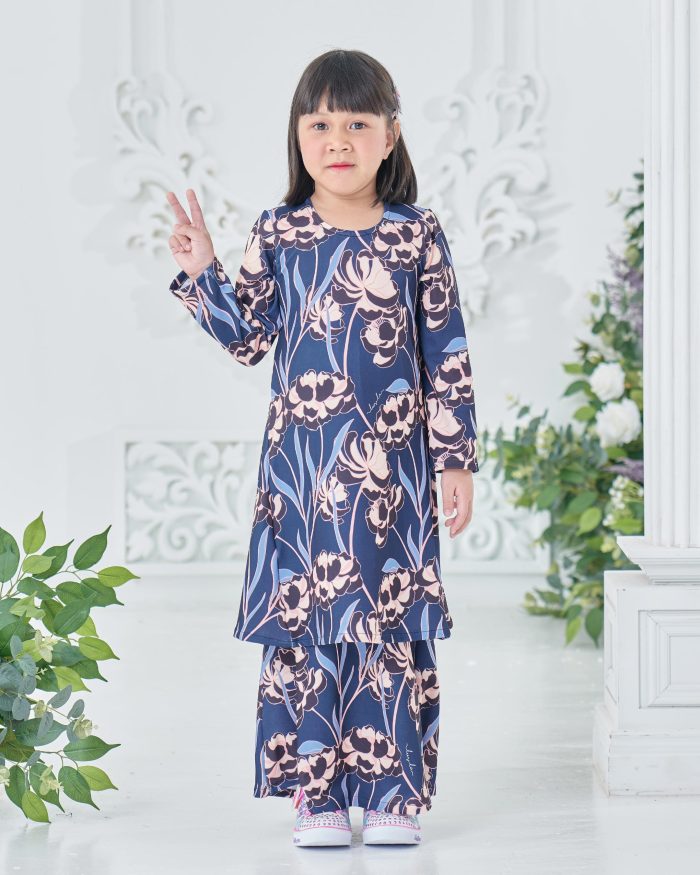 Baju Kurung Pahang Laura Printed Kids 8.0 - Admiral Gladicius - Image 2