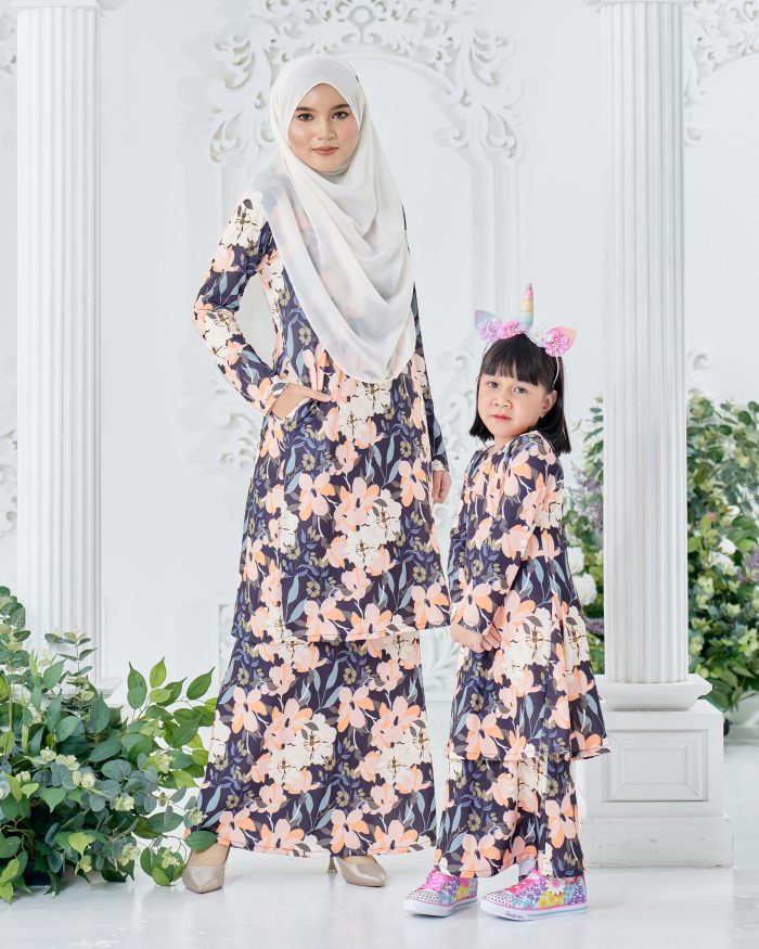 Baju Kurung Pahang Laura Printed Kids 8.0 - Black Mallow - Image 4