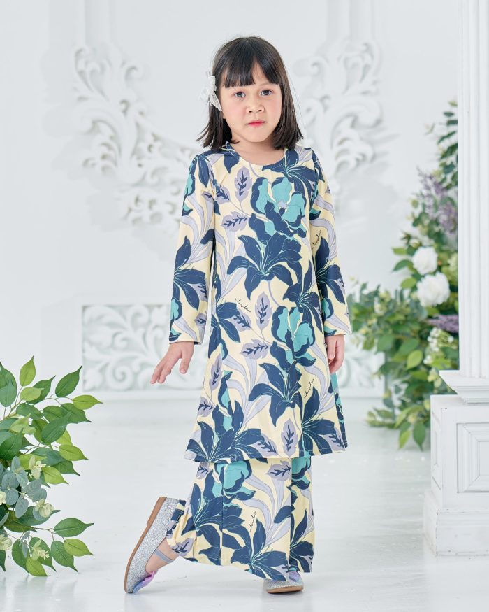 Baju Kurung Pahang Laura Printed Kids 8.0 - Canary Ferrea - Image 2