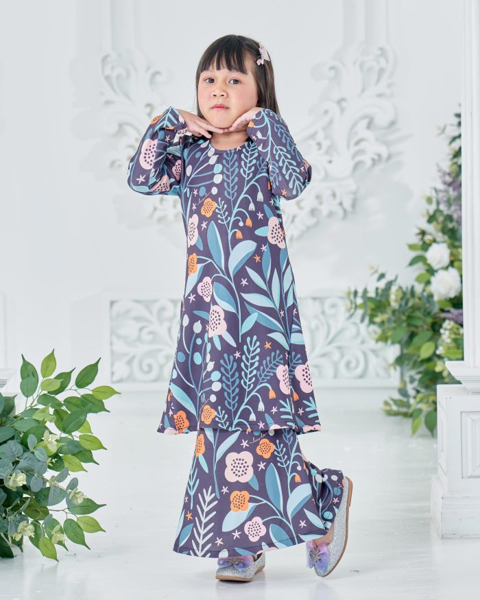 Baju Kurung Pahang Laura Printed Kids 8.0 - Dreamy Flower - Image 2