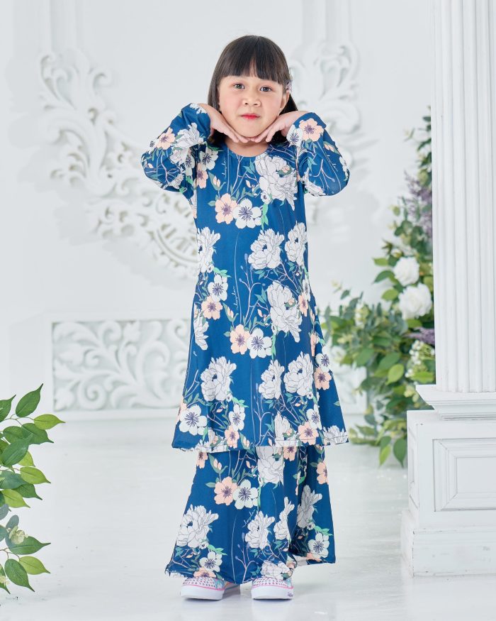 Baju Kurung Pahang Laura Printed Kids 8.0 - Gardenia Night - Image 2