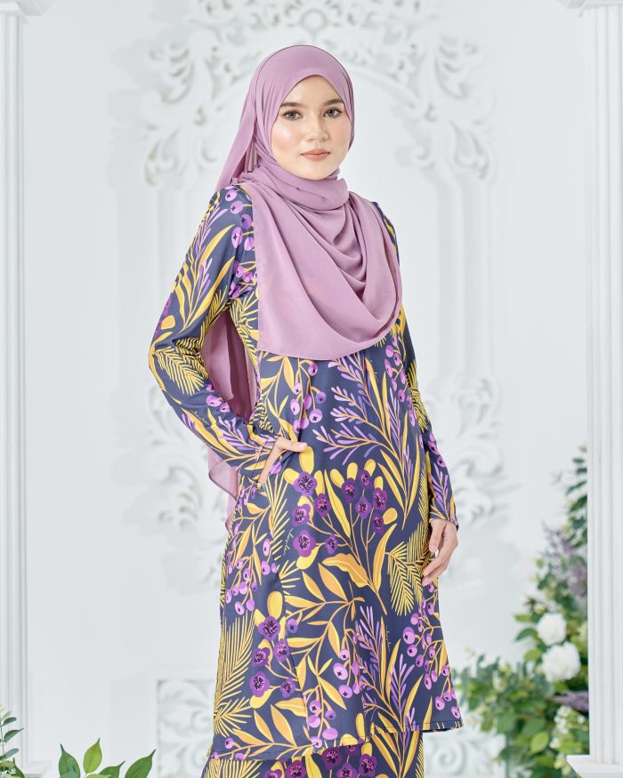 Baju Kurung Pahang Laura Printed 8.0 - Grape Hyacinth - Image 4