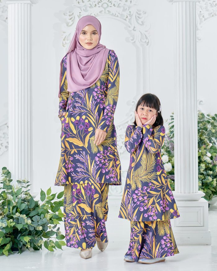 Baju Kurung Pahang Laura Printed 8.0 - Grape Hyacinth - Image 5